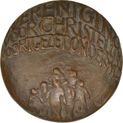 (1982). Vereniging voor Christelijk Voortgezet Onderwijs uit de collectie van Laurens Schulman BV. Gegoten bronzen historiepenning. Theo van de Vathorst